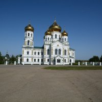 Храм