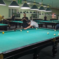 Играем в бильярд