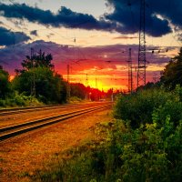 Закат на железнодорожной станции
