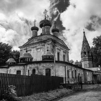 Воскресенская церковь в Осташкове