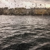 Тёмные воды Невы. :: Лилия * Тёмные воды Невы. :: Лилия *