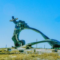 Памятник строителям дорог :: Олег 4618 Шутченко