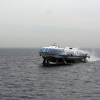 Рассекая серые волны