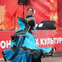 танцующая