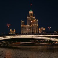 Высотка на Котельнической набережной