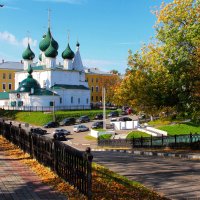 Золотая осень в столице Золотого кольца (Ярославль) :: Oleg S