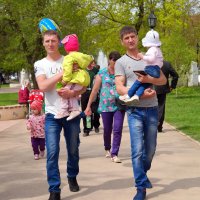 Папины дочки! :-) :: Андрей Заломленков