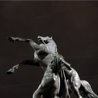 Анчиков мост ночью