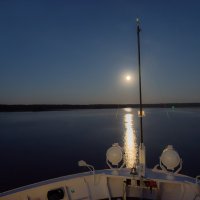 По лунной дорожке