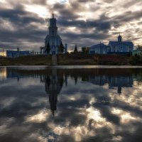 Рассвет у храма
