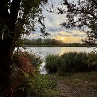 Вечером у воды :: Любовь Броневицкая Вечером у воды :: Любовь Броневицкая