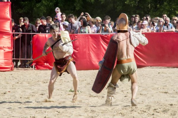 И снова гладиаторские бои И снова гладиаторские бои