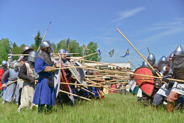 сейчас мы их нанижем на "шампура"