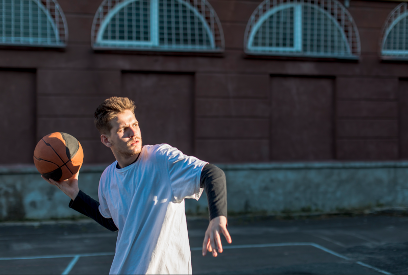 Идеи для летней фотосессии на природе или в городе в 2025 - №11